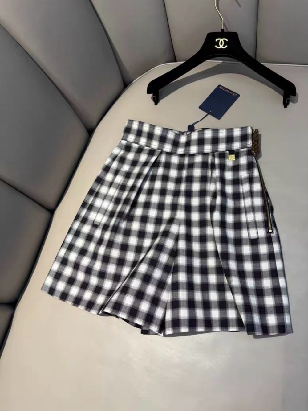 🚩steal Louis Vuitton Black and White Checked Circle Skirt